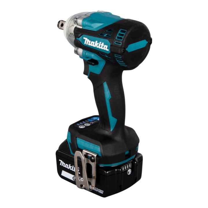 Makita Akku-Schlagschrauber 18V / 5,0 Ah, 2 Akkus + Ladegerät im MAKPAC