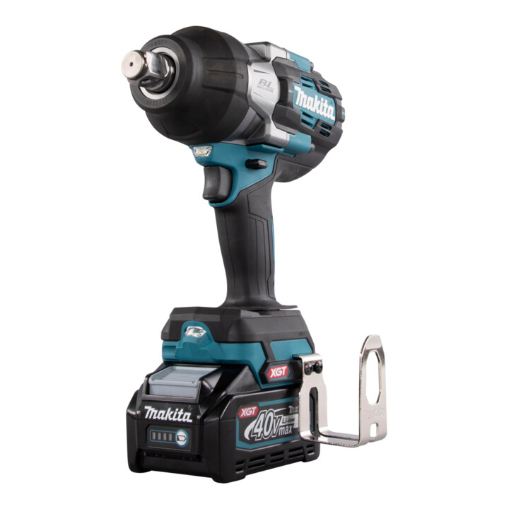 Makita Akku-Schlagschrauber 40 V max. / 4,0 Ah, 2 Akkus + Ladegerät im MAKPAC TW001GM201