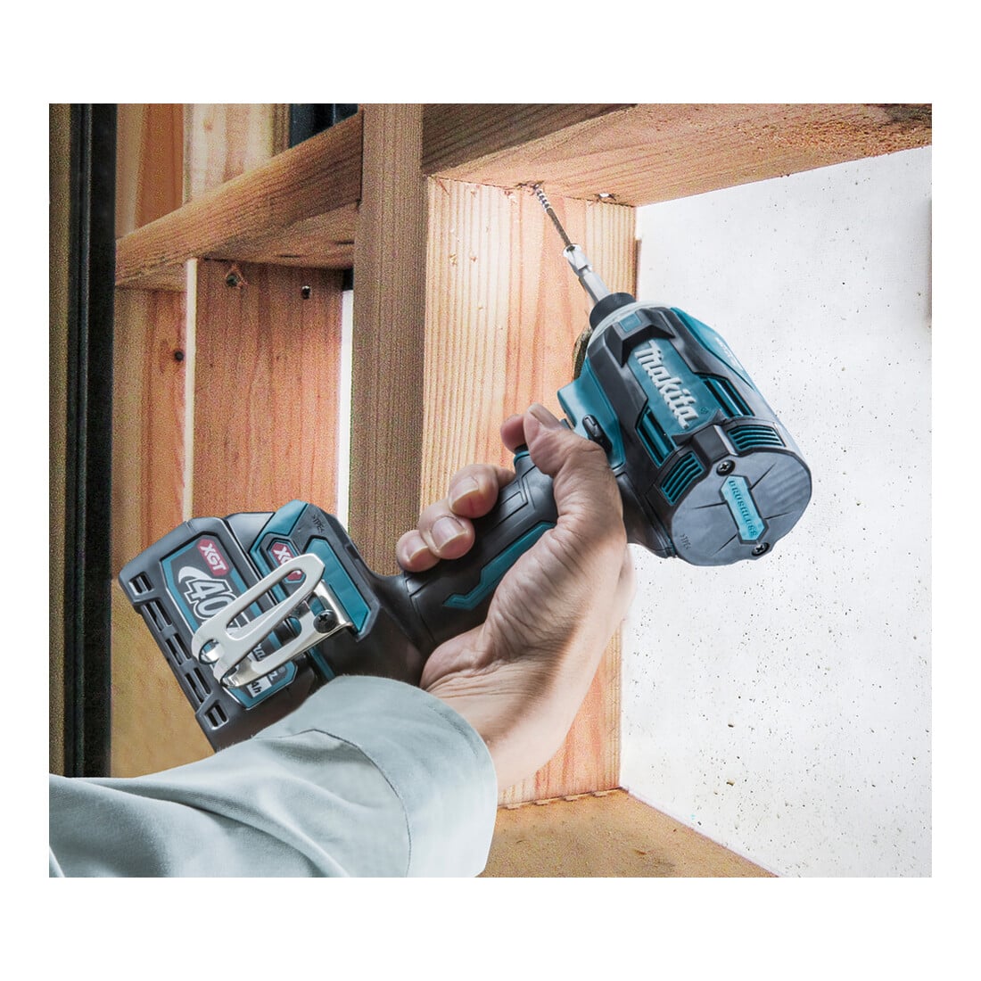 Makita Akku-Schlagschrauber 40V TD001GD201