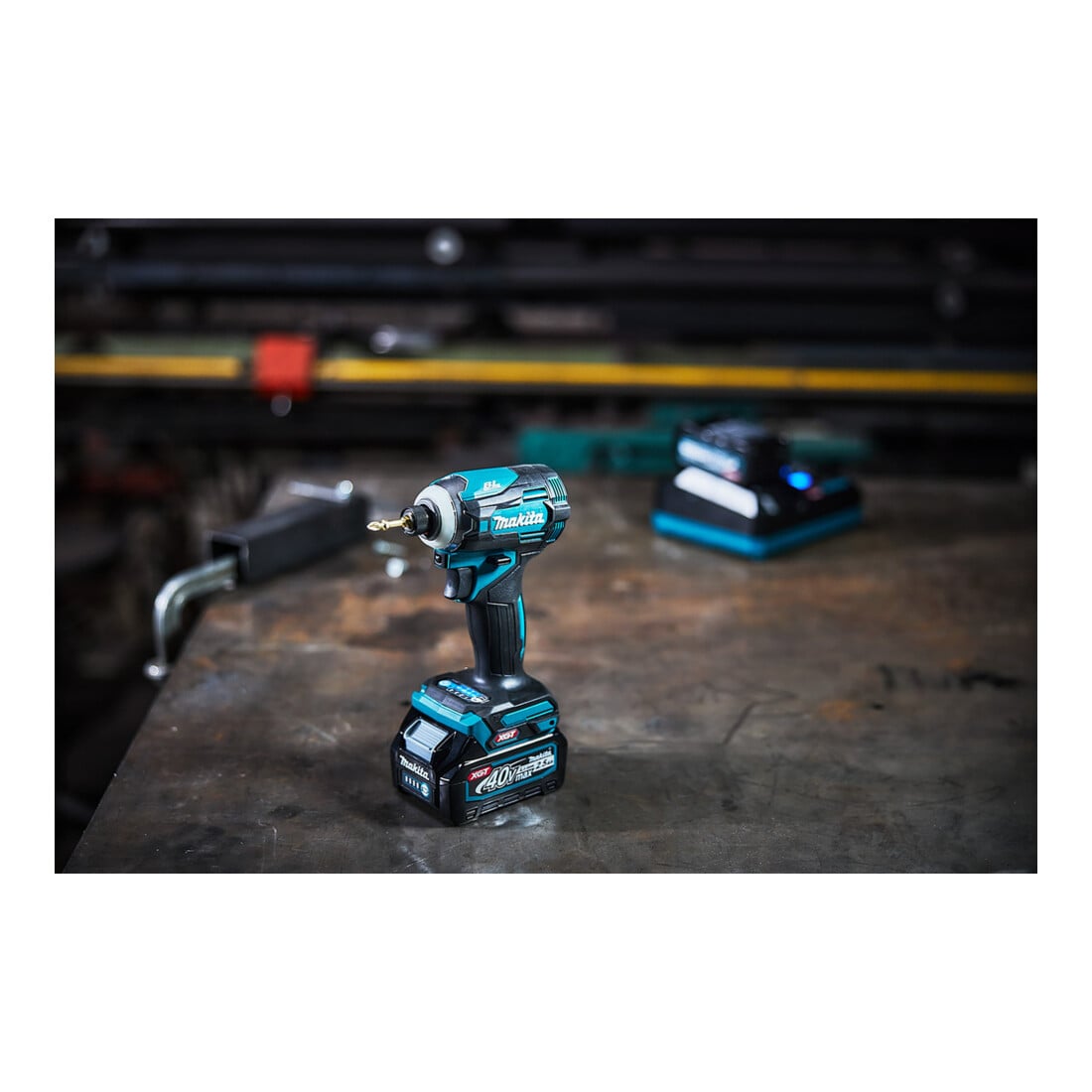 Makita Akku-Schlagschrauber 40V TD001GD201