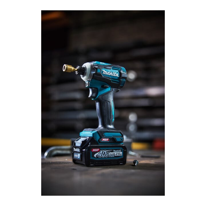 Makita Akku-Schlagschrauber 40V TD001GZ