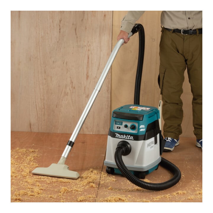Makita Akku-Staubsauger 15L 2x18V Trocken (ohne Akku, ohne Ladegerät) inkl. AWS Funk-Adapter WUT01
