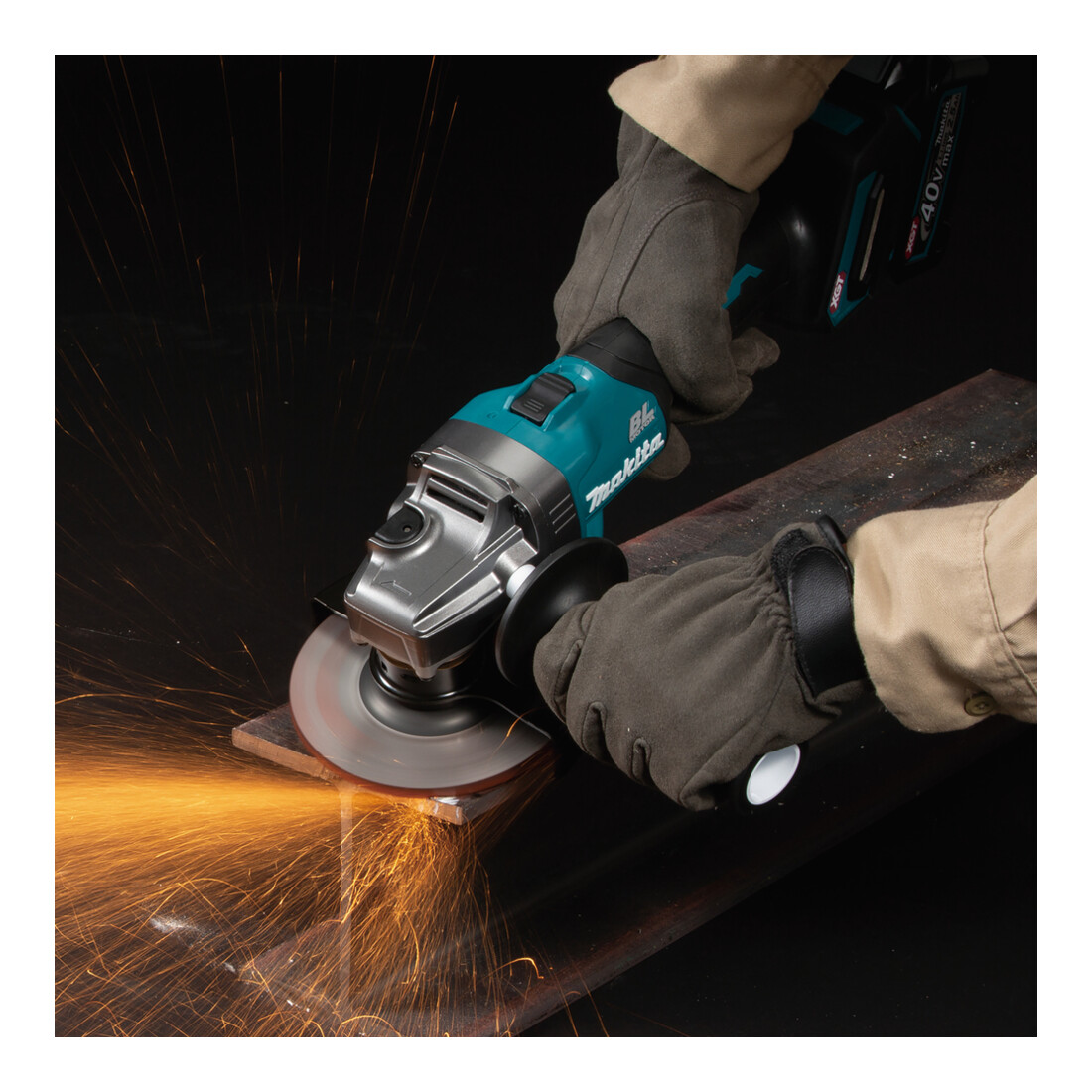 Makita Akku-Winkelschleifer 40V GA008GZ