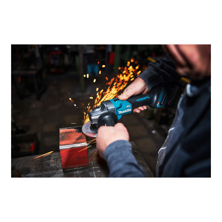 Makita Akku-Winkelschleifer 40V GA008GZ