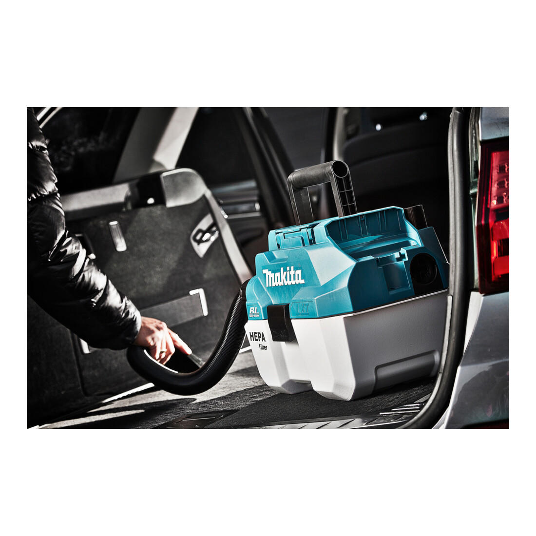 Makita Aspirapolvere a batteria 18V DVC750LZX3