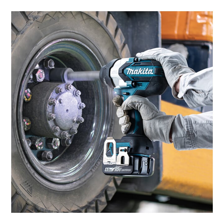 Makita Clé à chocs sans fil 18V 3/4" carré extérieur long