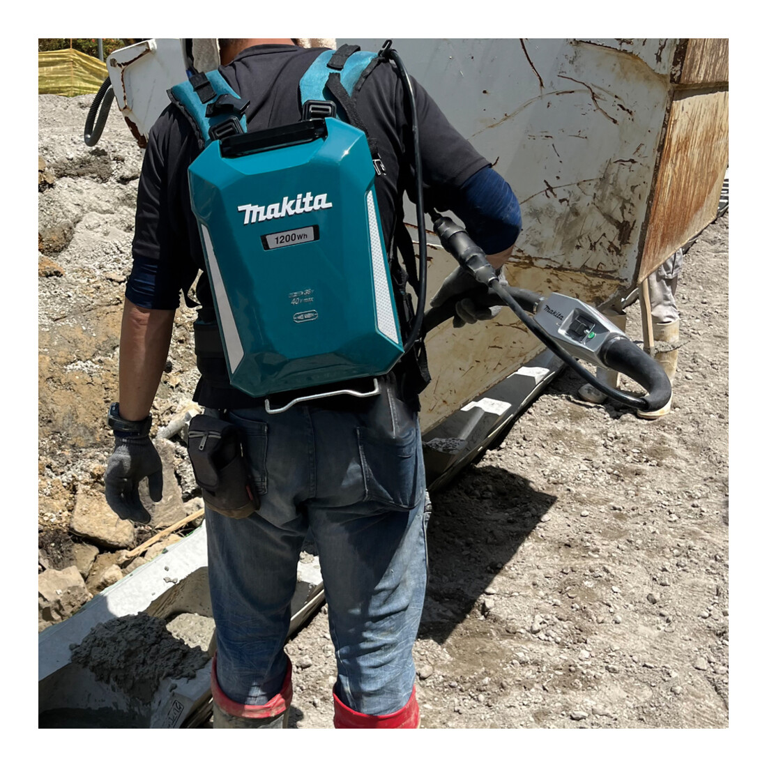 Makita Compacteur à béton sans fil 36V D.43mm L.1,5m