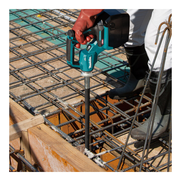 Makita Compacteur à béton sans fil 40V max. (sans batterie, sans chargeur) sans accessoire compacteur (utilisable uniquement avec accessoires)