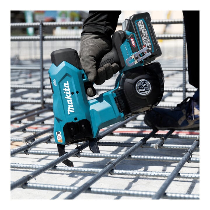 Makita Connecteur de treillis d’armature sans fil 40V max. sans batterie ni chargeur dans MAKPAC