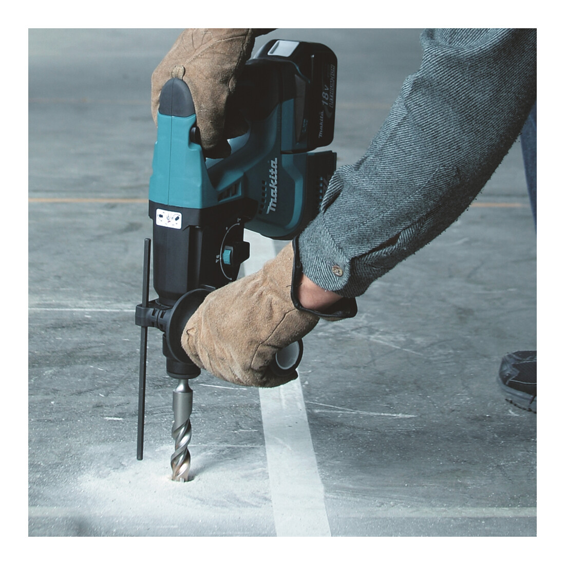 Makita DHR243RTJ snoerloze combihamer met SDS-PLUS, 18 V / 5,0 Ah