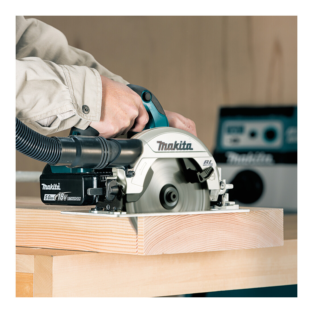 Makita draadloze handcirkelzaag DHS661ZU