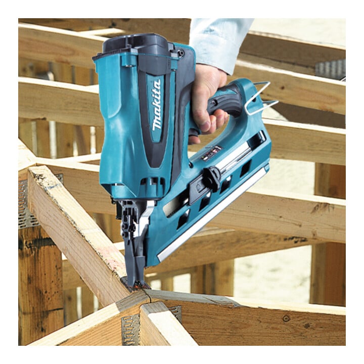 Makita gas brad tacker 7.2 V GN900SE