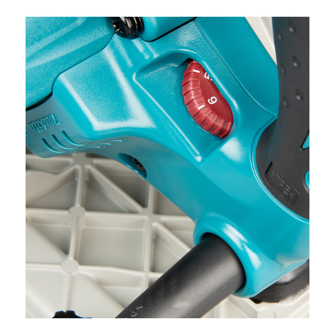 Makita invalzaag SP6000J1