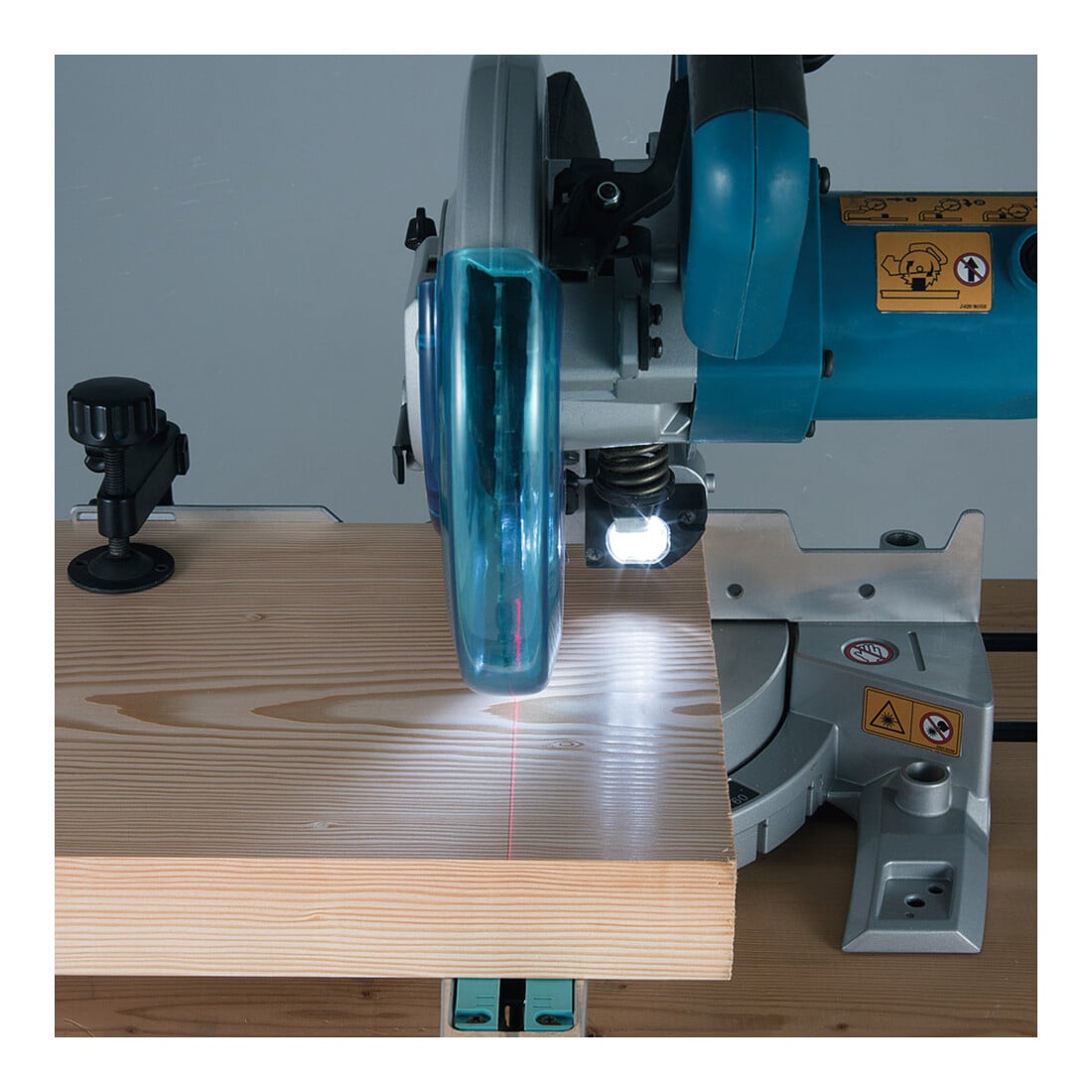 Makita Kapp- und Gehrungssäge 216 mm LS0815FLN