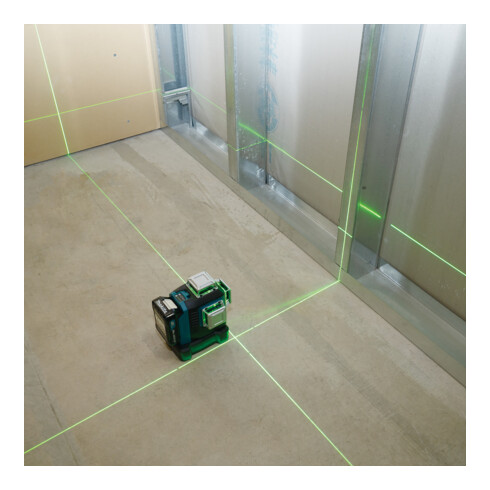 Makita Laser multilinea a batteria, verde, SK700GD