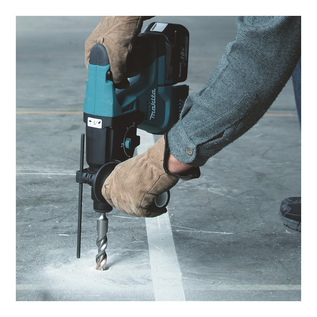Makita Martello combinato a batteria DHR243RTJ con SDS-PLUS, 18V/5,0Ah