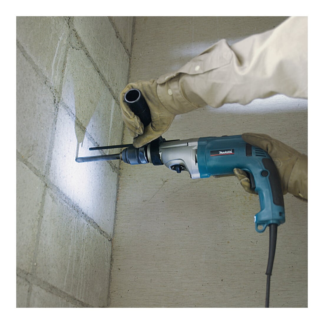 Makita perceuse à percussion HP2071FJ + MAKPAC