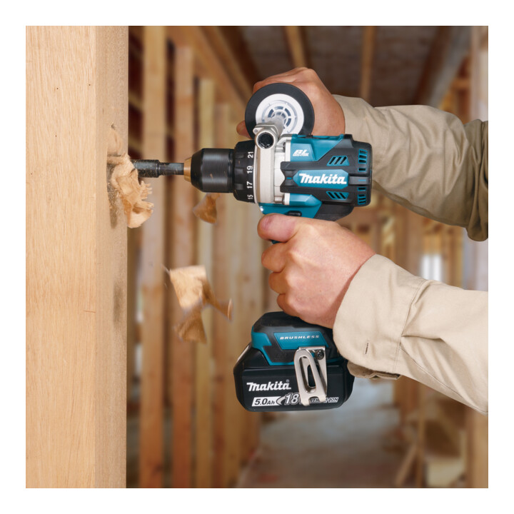 Makita Perceuse-visseuse sans fil 18V 5,0 Ah 2 batteries Chargeur MAKPAC