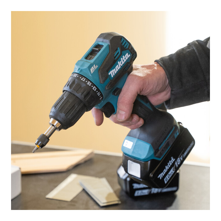 Makita Perceuse-visseuse sans fil 18V sans batterie sans chargeur