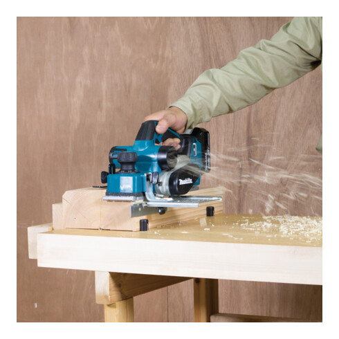 Makita Pialla a batteria 82mm 18V DKP181ZU