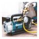 Makita Pompa per vuoto a batteria DVP180Z-4