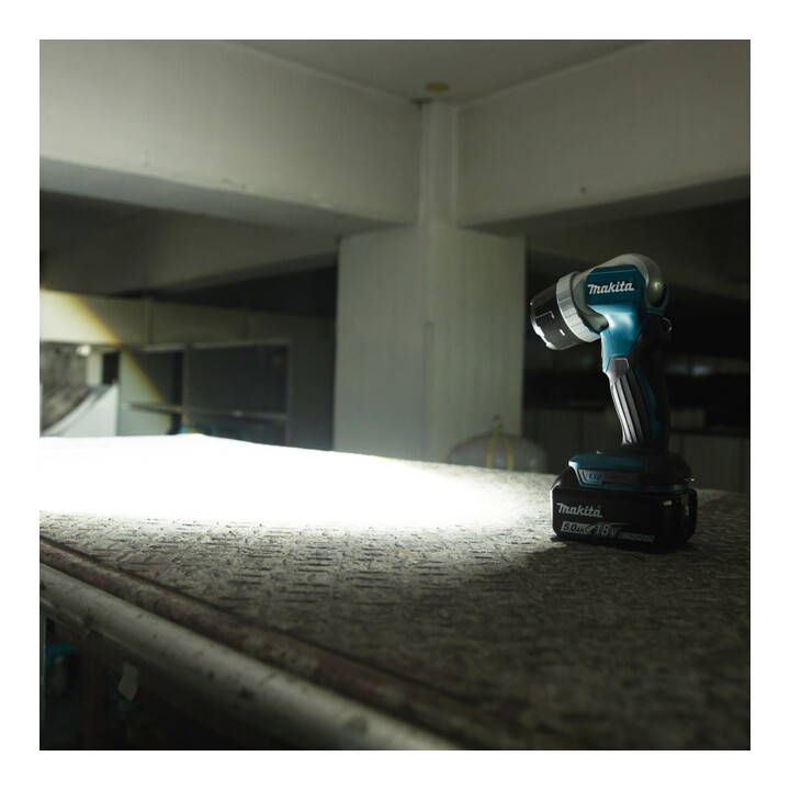 Makita Projecteur LED portable sans fil 18V