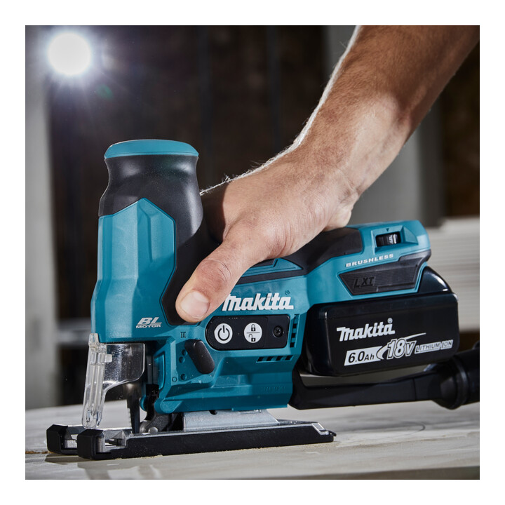 Makita Scie sauteuse pendulaire sans fil 18V, sans batterie