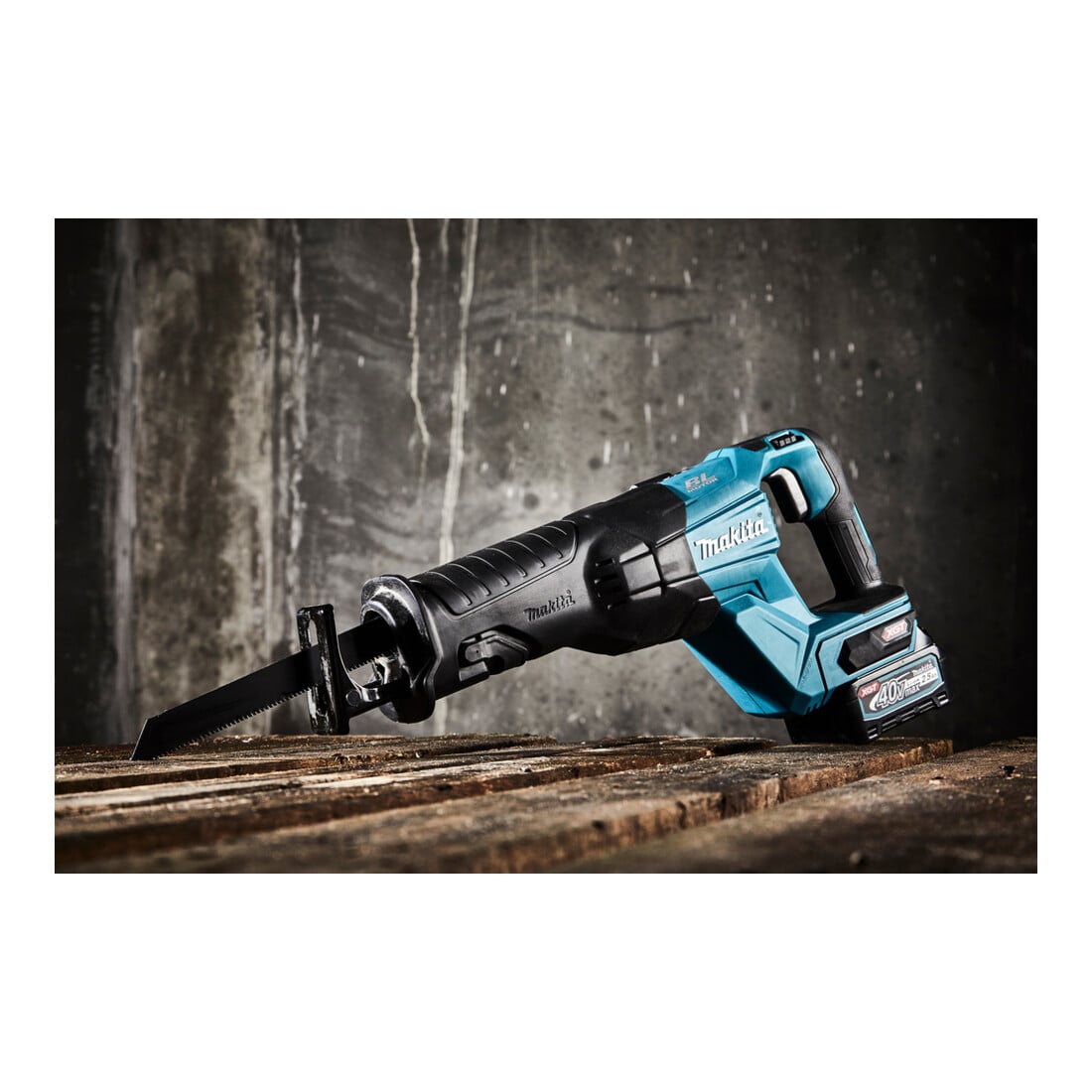 Makita Sega a gattuccio a batteria 40V JR001GM201