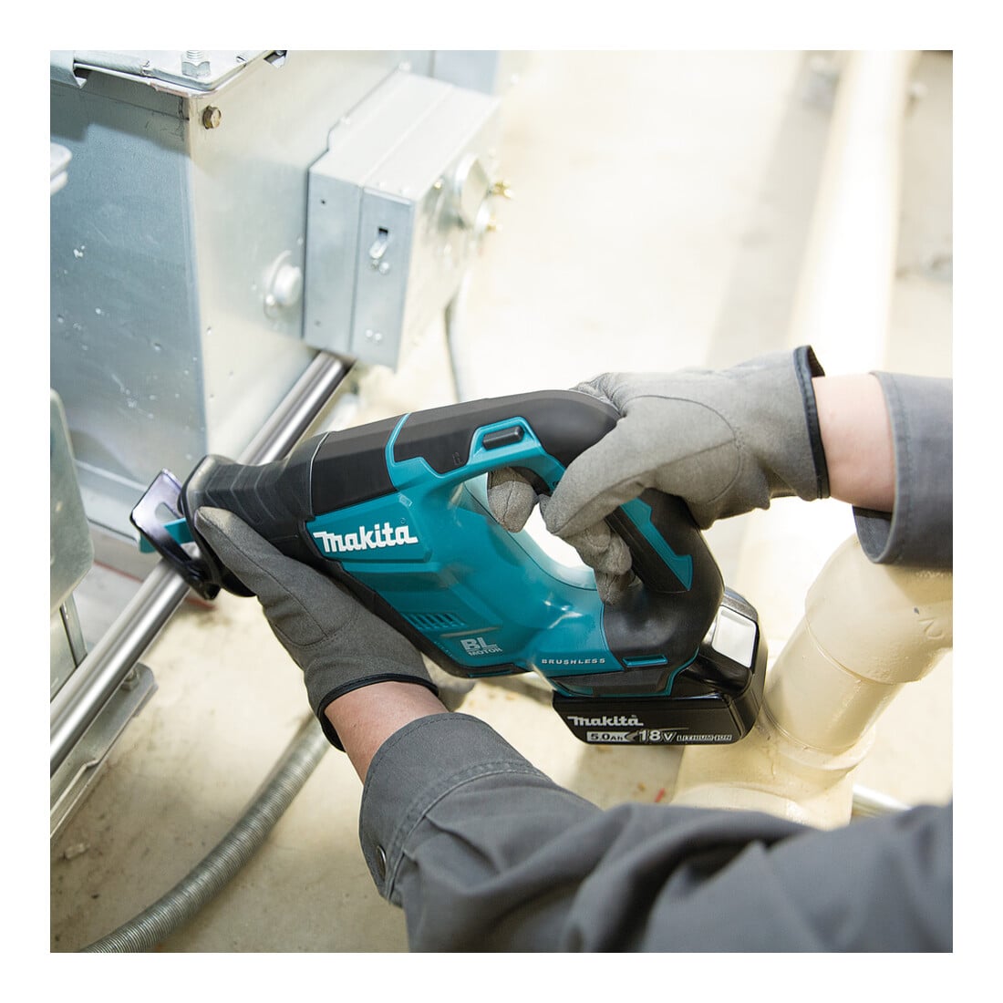 Makita Sega a gattuccio a batteria DJR188Z
