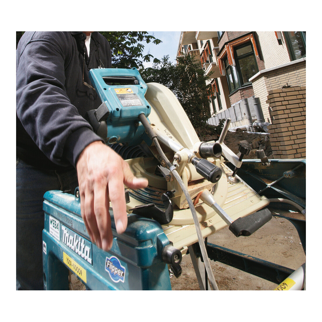 Makita Sega da banco e troncatrice LF1000