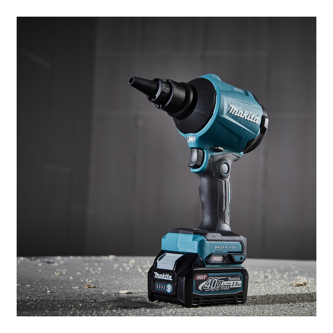 Makita Souffleur sans fil 40V max (sans batteries, sans chargeur)