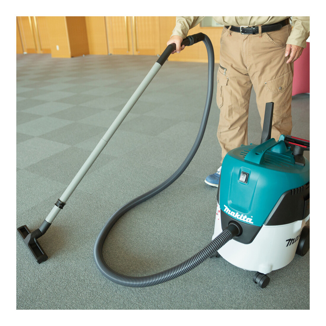 Makita Staubsauger VC2000L