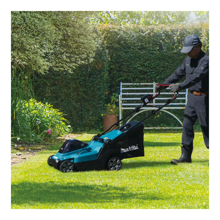 Makita Tondeuse à gazon sans fil 40V, 40 L, 3800 tr/min