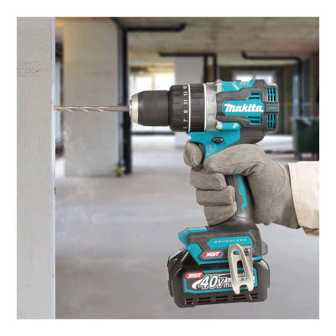 Makita Trapano avvitatore a percussione a batteria 40V HP002GA202