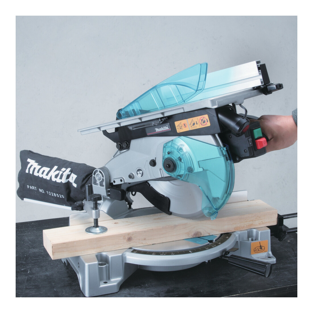 Makita Troncatrice universale LH1040F