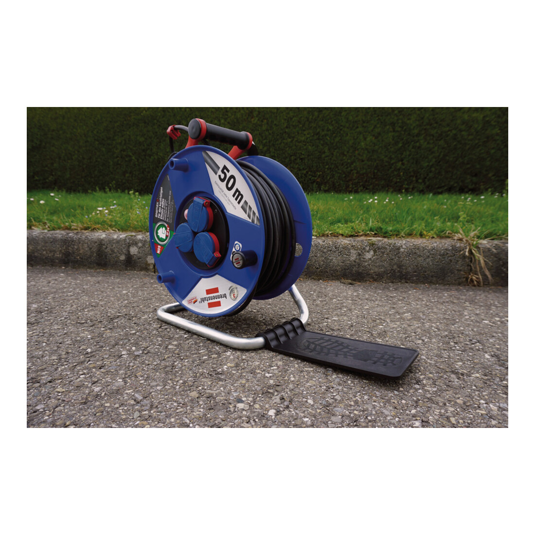 Marchepied pour tambour de Brennenstuhl (aide à la fixation idéale pour le tambour de câble lors de l'enroulement, convient pour un tambour de Ø 240/290) noir