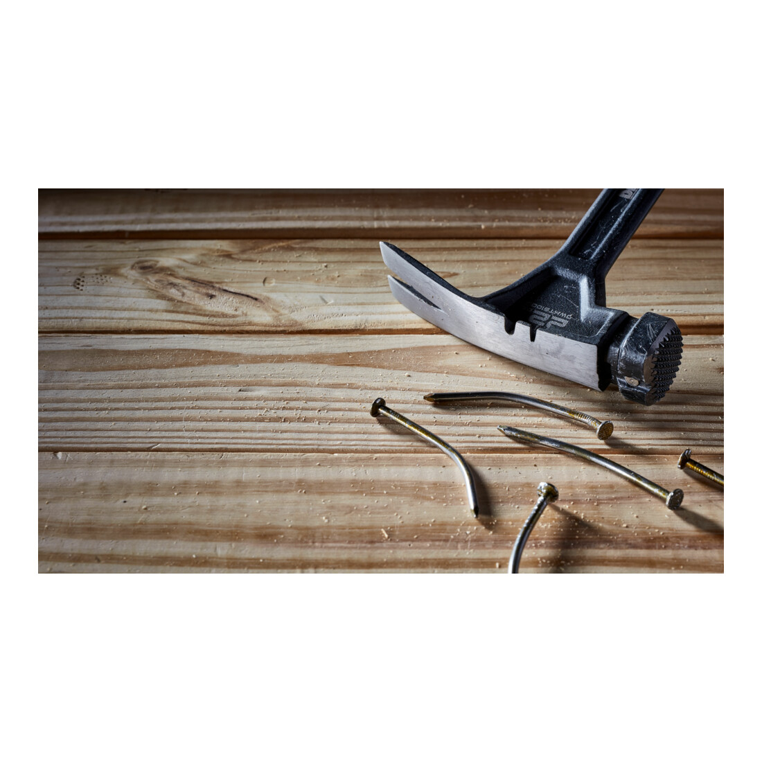 Marteau à griffes DEWALT 624g griffe courbée, arrache-clou latéral DWHT51005-0
