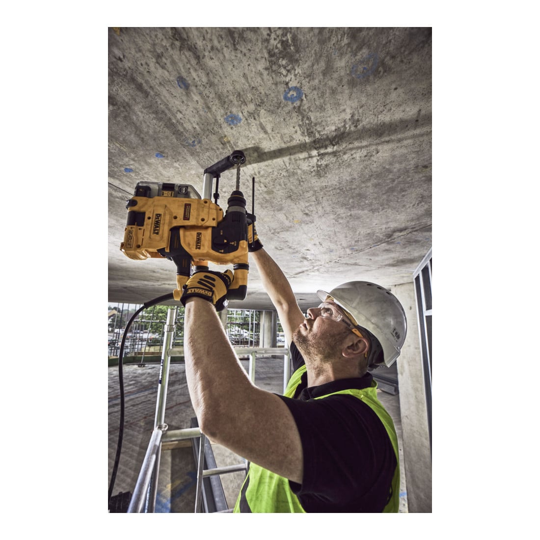 Marteau combiné DEWALT SDS-plus 30 mm 950 Watt D25335K-QS