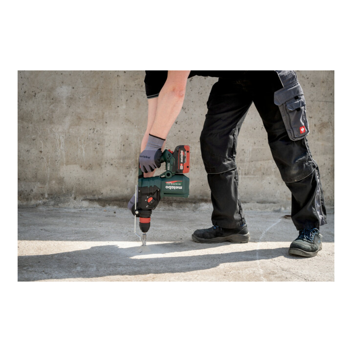 Marteau combiné sans fil Metabo KH 18 LTX BL 28 Qavec mandrin interchangeable Metabo Quick ; metaBOX 165 L
