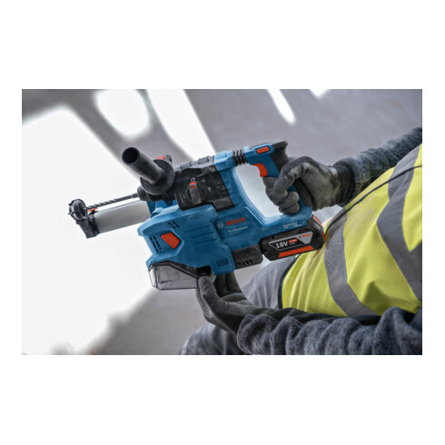 Marteau perforateur sans fil avec SDS plus GBH 18V-22 Bosch, 2x batterie GBA 18V4.0Ah/L-BOXX, brosse annulaire.