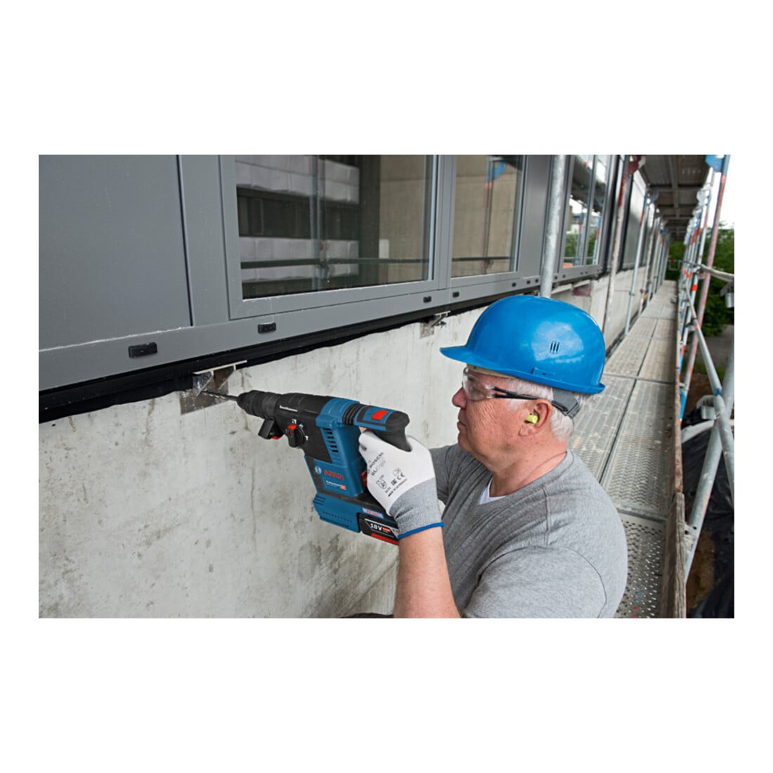 Marteau perforateur sans fil Bosch avec SDS plus GBH 18V-26 Solo Version L-BOXX