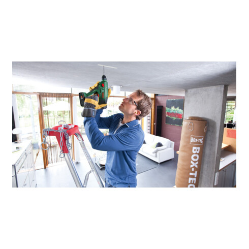 Marteau perforateur sans fil Uneo Maxx de Bosch, avec 2 x PBA 18V 2,5 Ah