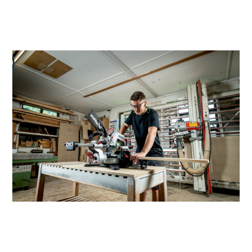 Metabo Accu-afkortzaag KGS 18 LTX BL 254 (614254650) met trekfunctie; ; 18V 2x5.2Ah Li-Power + ASC 55