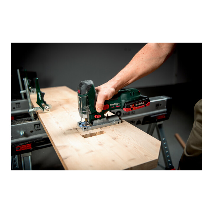 Metabo Accu-decoupeerzaag ST 18 LT 130 BL (601054850) Karton