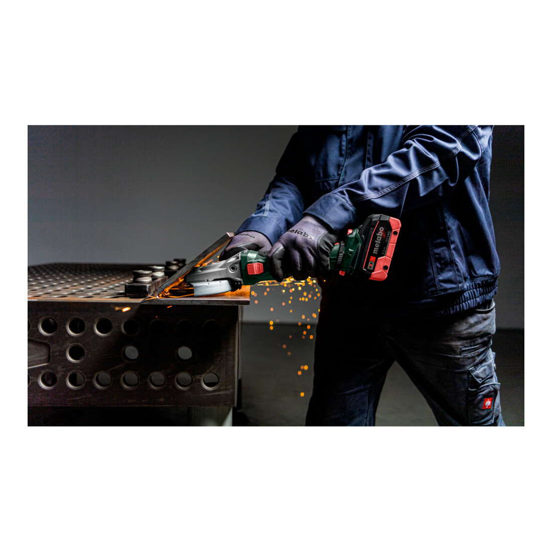 Metabo Akku-Flachkopf-Winkelschleifer WVBF 18 LTX BL 15-125 Quick (601308840), metaBOX 165 L