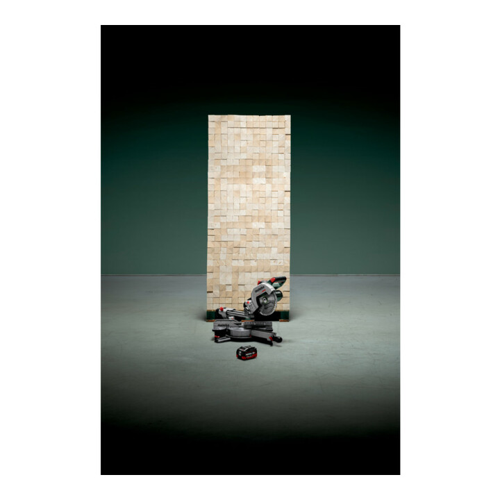 Metabo Akku-Kappsäge KGS 18 LTX BL 216 (614216650) mit Zugfunktion 18V 2x5.2Ah Li-Power + ASC 55