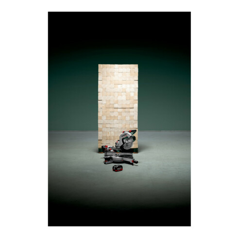 Metabo Akku-Kappsäge KGS 18 LTX BL 254 (614254650) mit Zugfunktion 18V 2x5.2Ah Li-Power + ASC 55