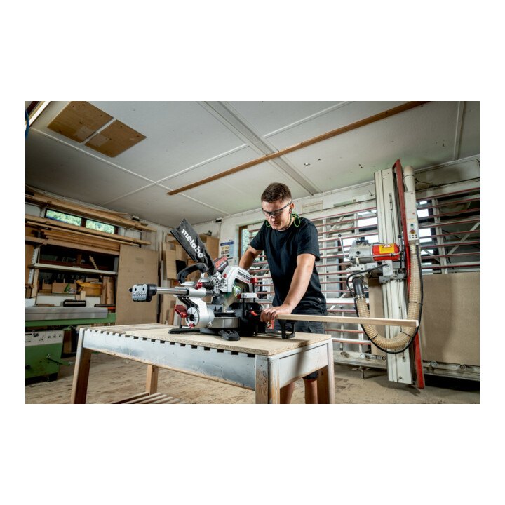 Metabo Akku-Kappsäge KGS 18 LTX BL 254