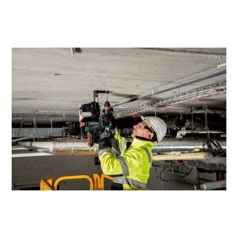 Metabo Akku-Kombihammer KH 18 LTX BL 24 Q Set ISA mit integrierter Staubabsaugung und Metabo-Quick-Wechselfutter ; metaBOX 185 XL; 18V 2x5.5Ah LiHD + ASC 145