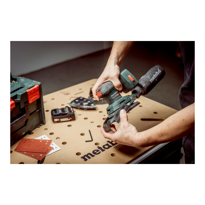 Metabo Akku-Multischleifer SM 18 LTX BL (602089840) mit zwei Schleiftellern, metaBOX 215